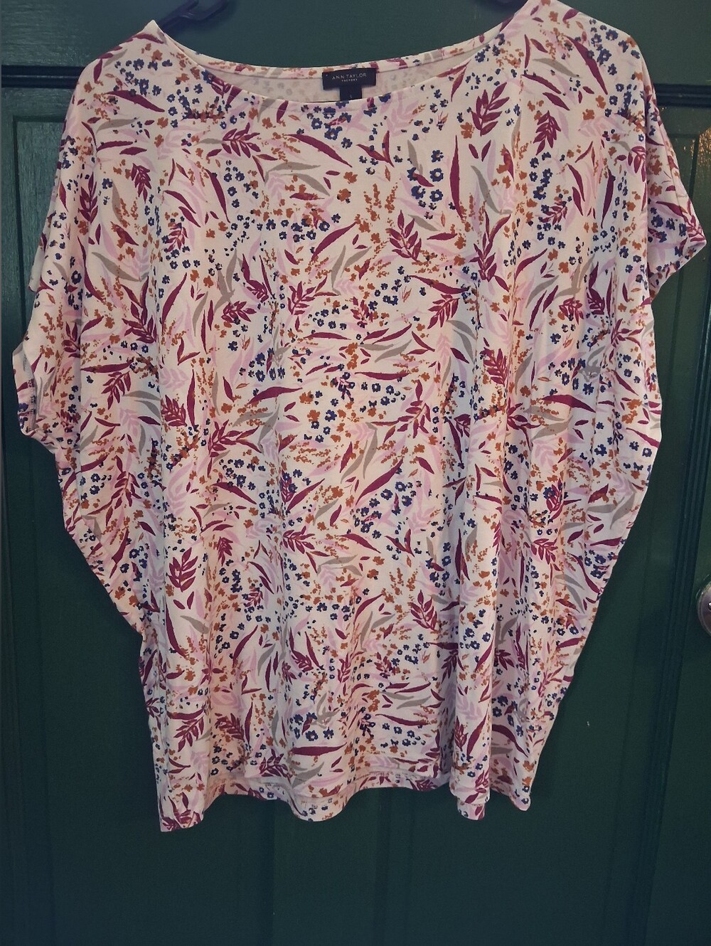 Ann Taylor Factory White Floral Botanical Print Dolman Tunic Boat Neck/Crew Neck